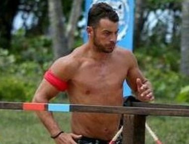 «Ντάνο εσύ Superman» : Νίκη Διάσημων και λατρεία στο πρόσωπο του Αγγελόπουλου από το Twitter (βίντεο)